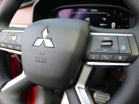 New 2025 Mitsubishi Outlander SEL image 15