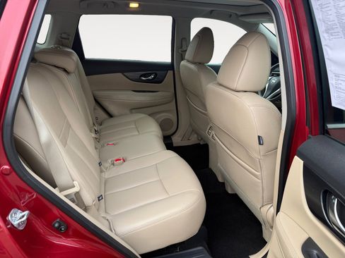 Used 2016 Nissan Rogue SL w/ SL Premium Package image 18