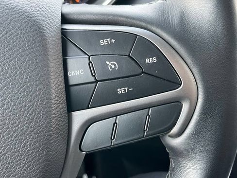 Used 2022 Jeep Grand Cherokee Limited AWD/4WD image 41