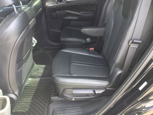 Used 2022 Kia Sorento SX image 14