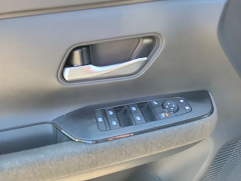 Certified 2025 Nissan Kicks SV w/ SV Premium Package FWD image 15