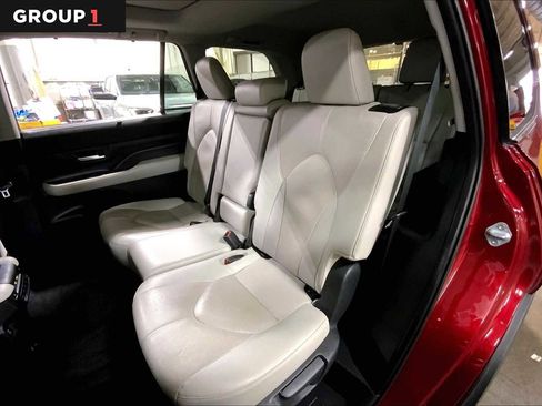 Used 2024 Toyota Grand Highlander Limited image 21