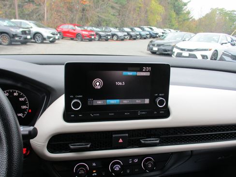 Certified 2023 Honda HR-V LX image 16