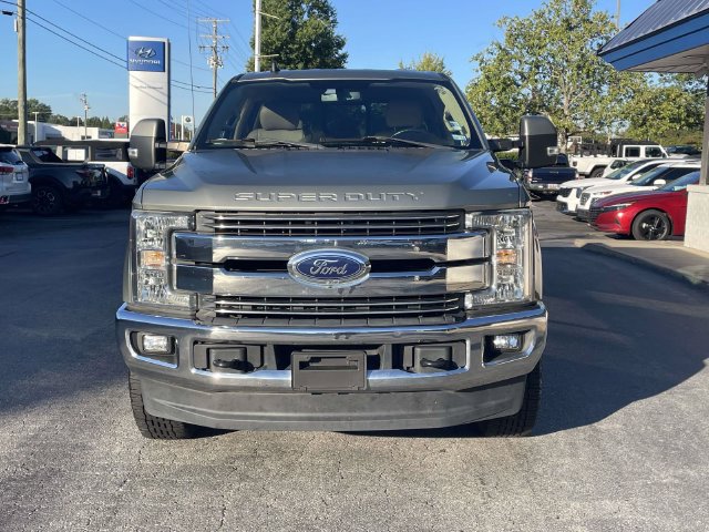 Used 2019 Ford F250 Lariat w/ Lariat Value Package AWD/4WD image 2