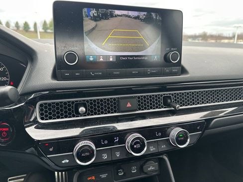 Used 2025 Honda Civic Sport image 10