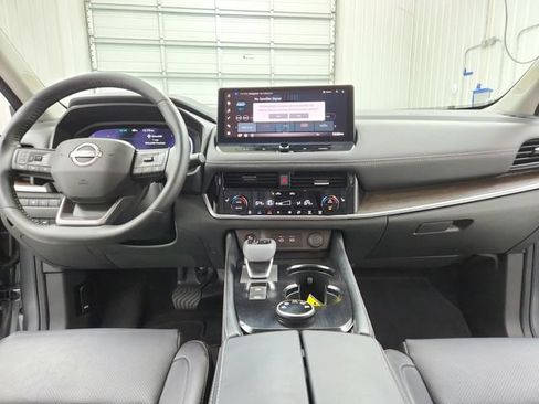 Used 2026 Nissan Rogue Platinum w/ Platinum Premium Package AWD/4WD image 30