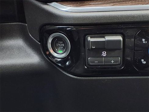 Used 2025 Chevrolet Silverado 1500 LT image 14