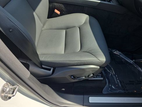 Used 2025 Volvo XC60 B5 Plus AWD/4WD image 12