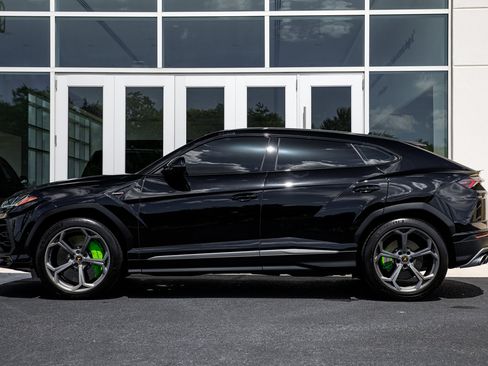 Used 2022 Lamborghini Urus AWD/4WD image 5