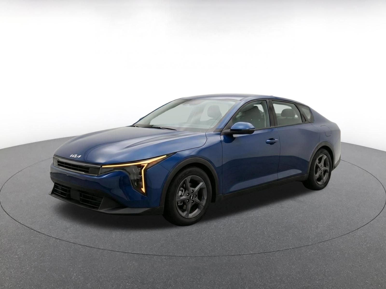 Used 2025 Kia K4 FWD image 3