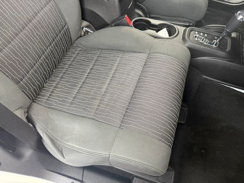 Used 2012 Jeep Wrangler Sport AWD/4WD image 13