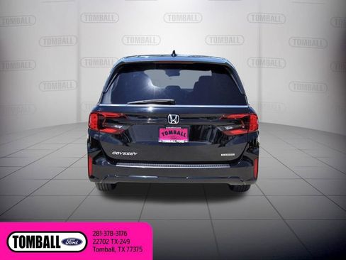Used 2025 Honda Odyssey Touring image 6