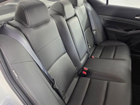 Used 2024 Nissan Altima 2.5 SL FWD image 28