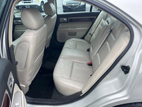 Used 2007 Lincoln MKZ image 10
