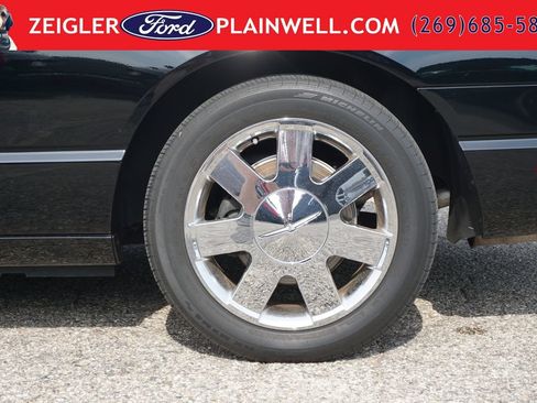 Used 2002 Ford Thunderbird RWD image 9