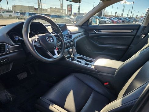 Used 2019 Honda Accord LX image 9