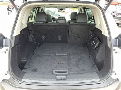 Used 2023 Nissan Rogue SL w/ SL Premium Package image 29