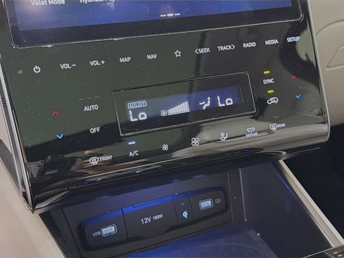 Used 2023 Hyundai Tucson Limited AWD/4WD image 19