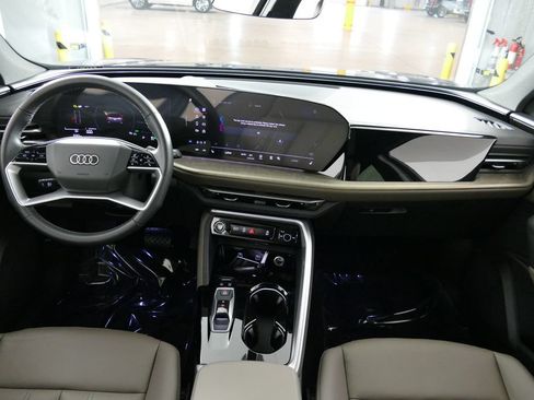 Certified 2025 Audi Q5 Premium w/ Convenience Package AWD/4WD image 25