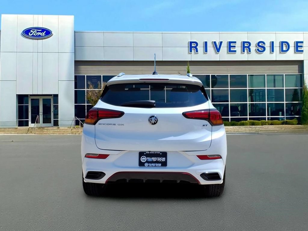 Used 2020 Buick Encore GX Select w/ Sport Touring Package FWD image 6