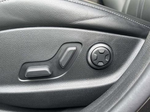 Used 2023 Genesis G80 2.5T image 16