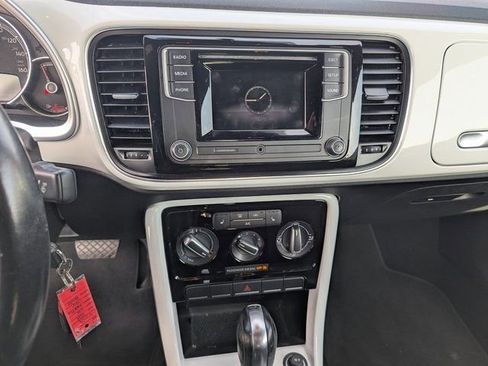 Used 2019 Volkswagen Beetle 2.0T SE image 19