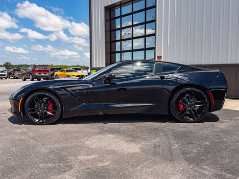 Used 2019 Chevrolet Corvette Stingray Coupe w/ 2LT Preferred Equipment Group RWD image 2