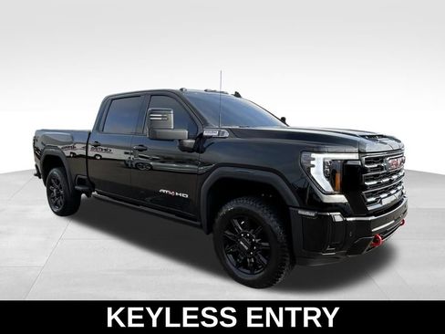 Used 2025 GMC Sierra 2500 AT4 w/ AT4 Premium Plus Package AWD/4WD image 7