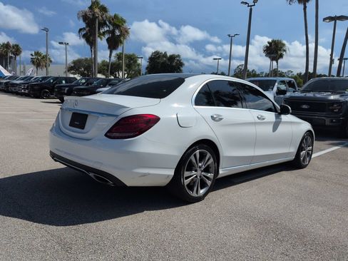 Used 2016 Mercedes-Benz C 300 Sedan image 4