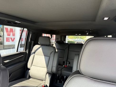 Used 2021 GMC Yukon XL Denali AWD/4WD image 31