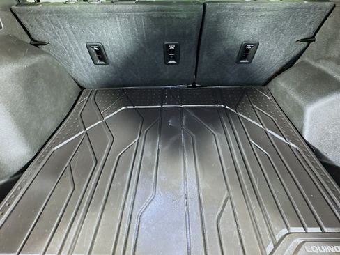 Used 2019 Chevrolet Equinox LT FWD image 61