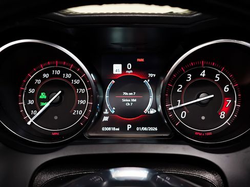 Used 2019 Jaguar F-TYPE SVR image 40