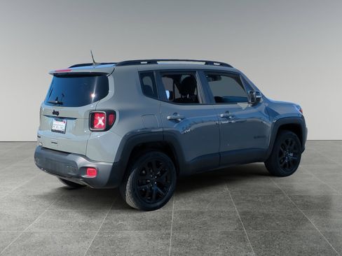 Used 2022 Jeep Renegade Altitude w/ Convenience Group image 5