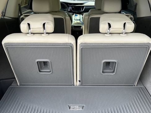 Used 2024 Cadillac XT6 Premium Luxury w/ Technology Package image 32