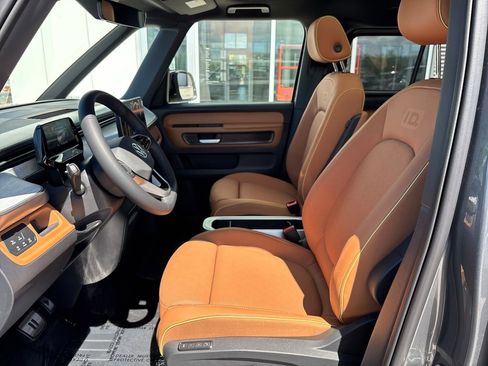 New 2025 Volkswagen ID. Buzz Pro S Plus AWD/4WD image 17