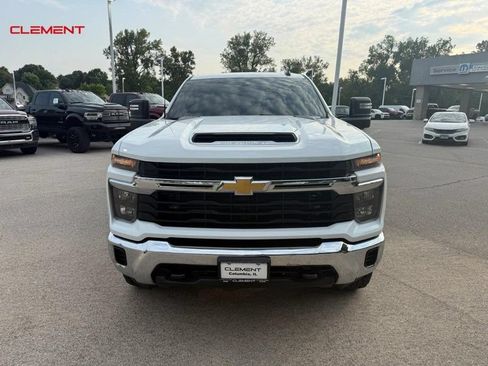 Used 2024 Chevrolet Silverado 2500 LT AWD/4WD image 11