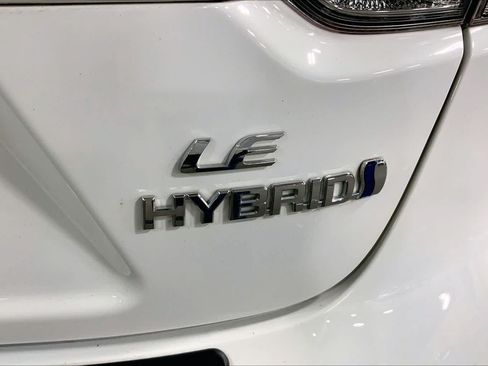 Used 2024 Toyota Corolla LE FWD image 10