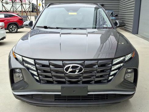 Used 2023 Hyundai Tucson SEL w/ Convenience Package AWD/4WD image 2