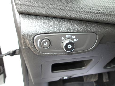 Certified 2024 Chevrolet TrailBlazer LT w/ Convenience Package image 17