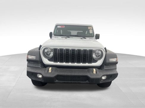 Used 2025 Jeep Wrangler Sport AWD/4WD image 17
