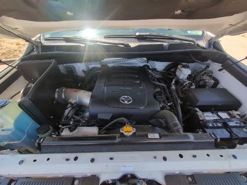 Used 2017 Toyota Tundra SR5 w/ TRD Off Road Package AWD/4WD image 36