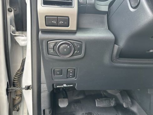 Used 2022 Ford F250 Lariat w/ Tremor Off-Road Package image 4