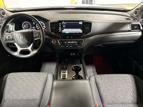 Used 2024 Honda Ridgeline Sport image 10