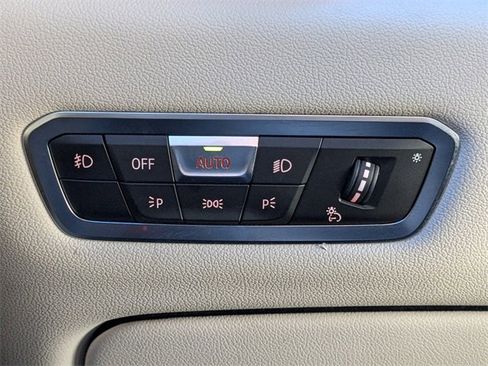 Used 2019 BMW X5 xDrive50i w/ M Sport Package image 23