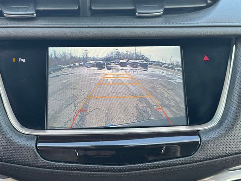 Used 2017 Cadillac XT5 Luxury w/ Driver Awareness Package image 12