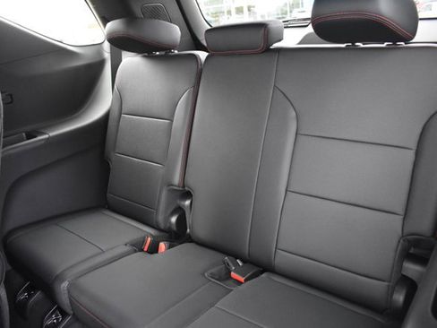 New 2026 Chevrolet Traverse RS w/ LPO, Floor Liner Package image 17