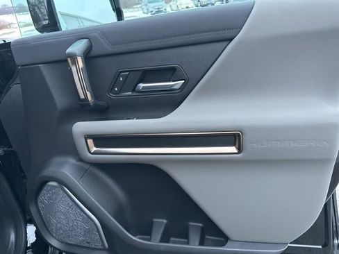 Used 2024 GMC Hummer EV 2X w/ LPO, Illumination Package image 42