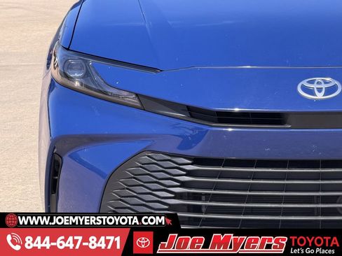 Used 2025 Toyota Camry LE image 5