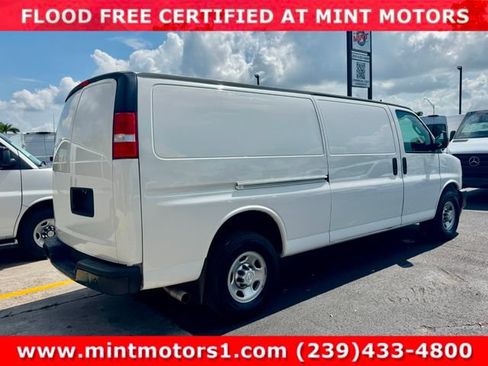 Used 2019 Chevrolet Express 3500 Extended w/ Driver Convenience Package RWD image 8