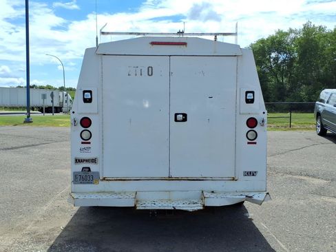 Used 2017 Ford E-450 and Econoline 450 Super Duty RWD image 4